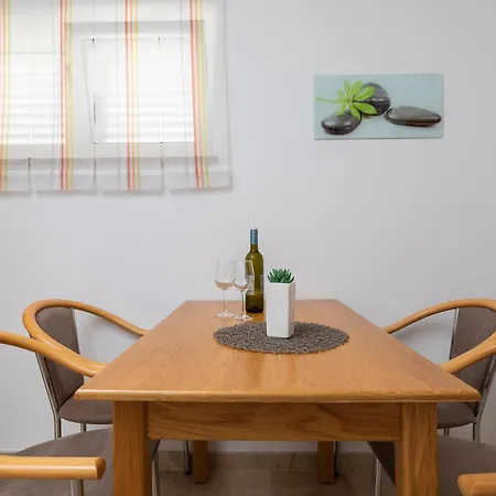 Ruza Apartment Makarska